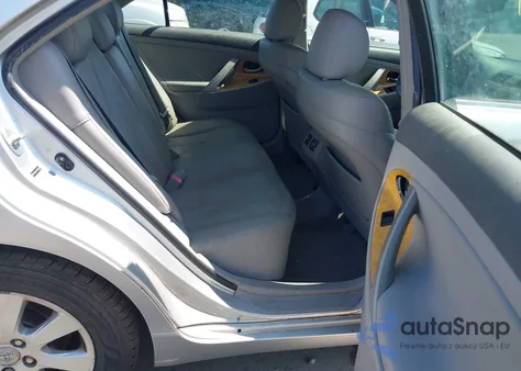 2007 Toyota Camry Xle V6 z USA, uszkodzony, nr VIN JTNBK46K673022687